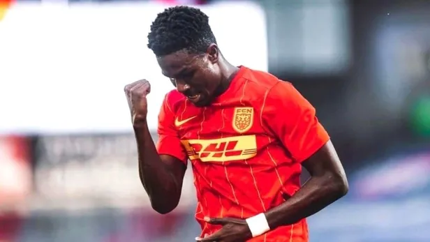 Fenerbahçe'nin yetenekli genç avı devam ediyor: Ernest Nuamah hamlesi!-5