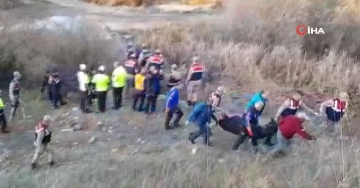 Erzurum Askale De Otomobil Dereye Uctu 3 Olu Videosunu Izle Takvim Tv