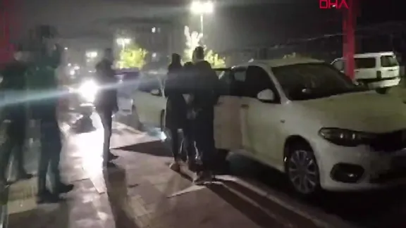 Gözaltına alınan Güllü'nün kızı ve arkadaşı sağlık kontrolünden geçirildi