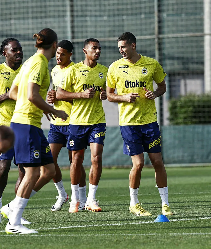Fenerbahçe'den beklenmedik transfer! Kanarya'dan ters köşe - 6