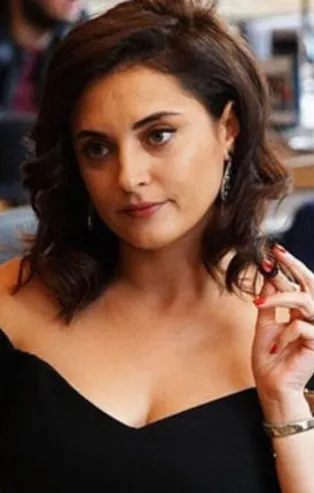 Aslıhan Gürbüz kendisine taciz mesajları atan bir kişiyi ifşa etti!