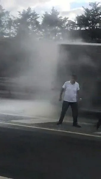 istanbulda-metrobus-cilesi-avcilarda-ariza-kadikoyde-yangin-1663702497633.jpeg İstanbul'da metrobüs çilesi! Avcılar'da arıza Kadıköy'de yangın-3