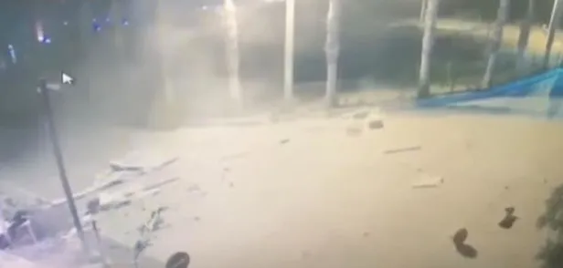 Son dakika: Mersin Mezitli'deki polisevine alçak saldırı! Kadın teröristlerin bomba düzeneğini bıraktıkları anlar ortaya çıktı-5