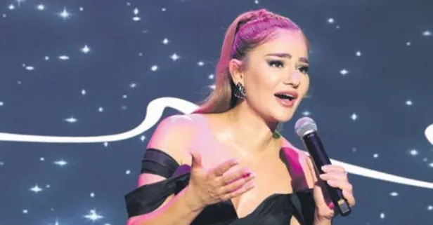 Şarkıcı Derya Bedavacı sahne performansıyla büyük beğeni topladı