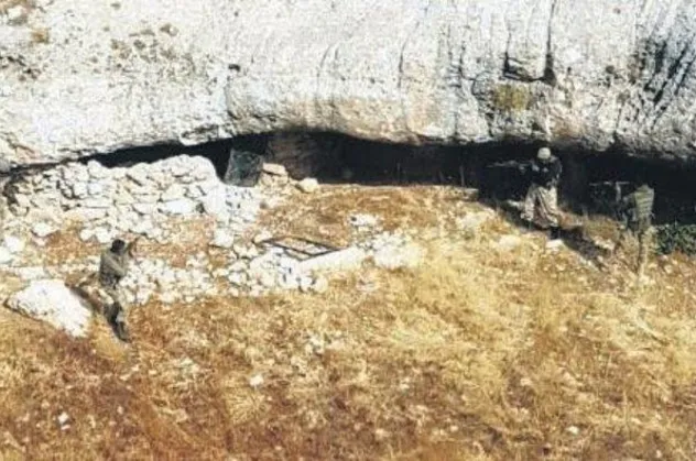 Siirt'te PKK'lı teröristlerin kullandığı 22 barınak imha edildi