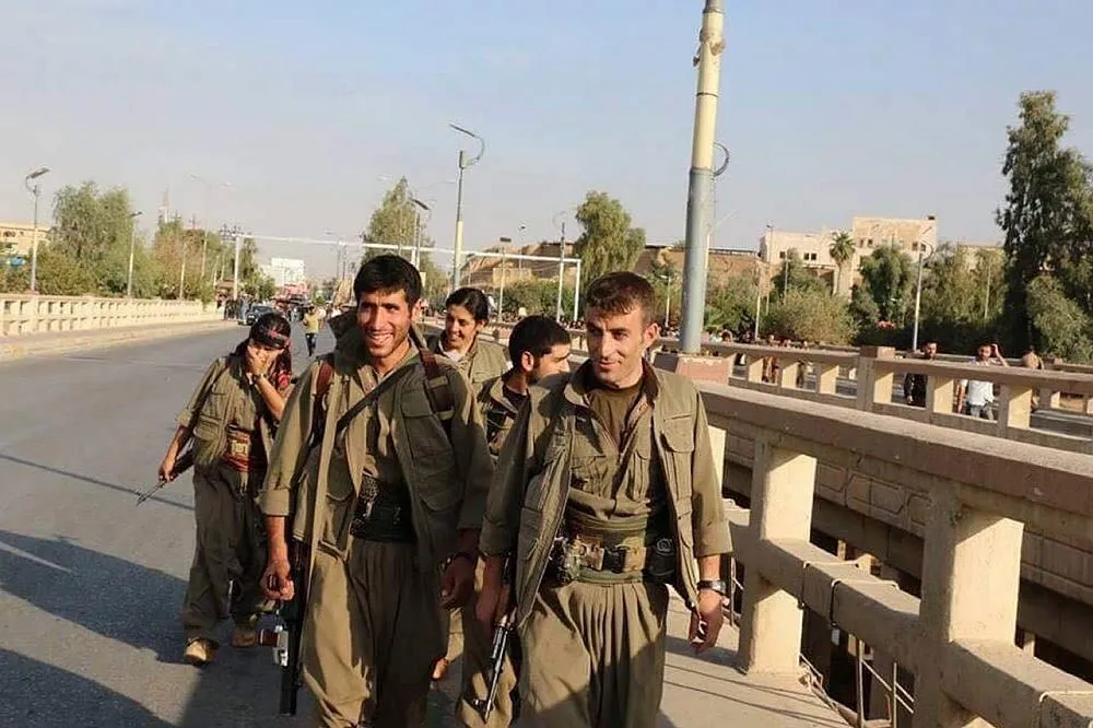 PKK'lı teröristler DEAŞ bahanesiyle Kerkük'te!-1