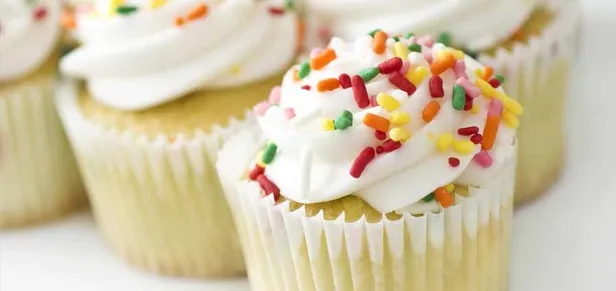 Vanilyalı cupcake tarifi! Gelinim Mutfakta vanilyalı cupcake nasıl yapılır? Kreması için püf noktası ve malzemeler…-2