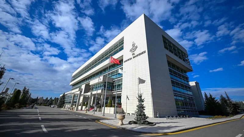 cumhurbaskani-basdanismani-mehmet-ucum-yetki-iddialarina-noktayi-koydu-aym-cumhurbaskaninin-yetkilerini-iptal-1717532026818.jpeg Adalet Bakanı Yılmaz Tunç 'yetki' iddialarına noktayı koydu: Yorumlar gerçek dışıdır-3