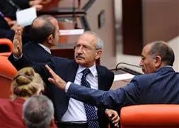 Gürsel Tekin ilk toplantıda yok