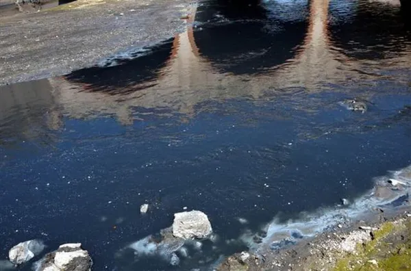 Esenyurt Haramidere bu kez siyah aktı! Vatandaştan CHP'li belediyeye tepki: Pencere açamıyoruz!-4