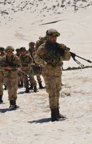 Komandolar Kato Dağı'nda destan yazıyor