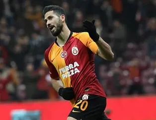 Emre Akbaba 11’e göz kırpıyor