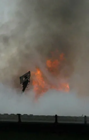 Kağıthane'de yangın paniği! Mahalleli sokağa döküldü