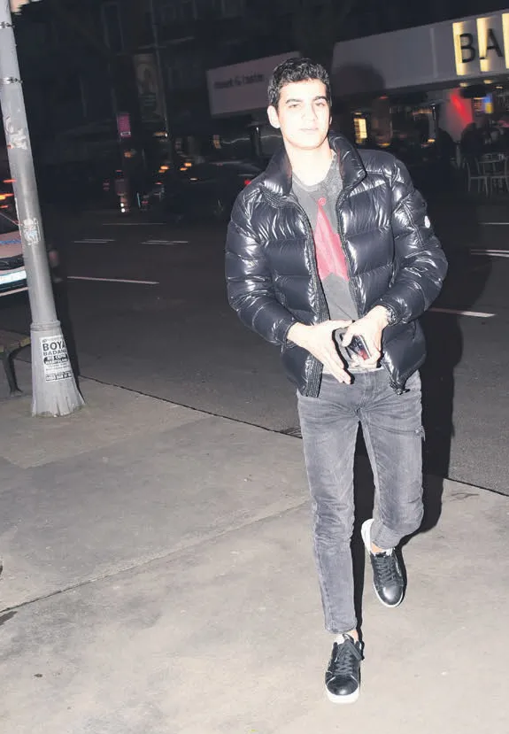 1645560552858.jpg Mehmet Ali Erbil ve Tuğba Coşkun oğulları Ali Sadi için buluştu! 'Malum ortamlar tehlikeli'-6