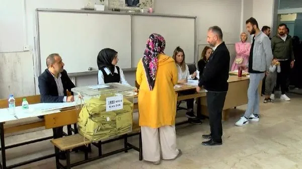 Sultangazi'de 1096 nolu sandıkta oy pusulalarında Muharrem İnce'ye çarpı işareti konuldu!-7