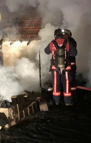 Ankara'da korkutan yangın! Son anda kurtarıldılar