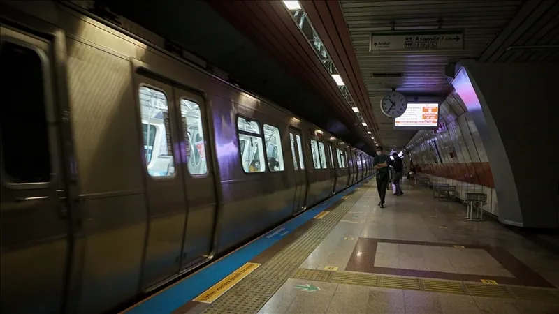uefa-finali-istanbul-metro-saatleri-hangi-hatlar-sabaha-kadar-acik-1779260880082.jpg UEFA finali İstanbul metro saatleri: Hangi hatlar sabaha kadar açık?-2