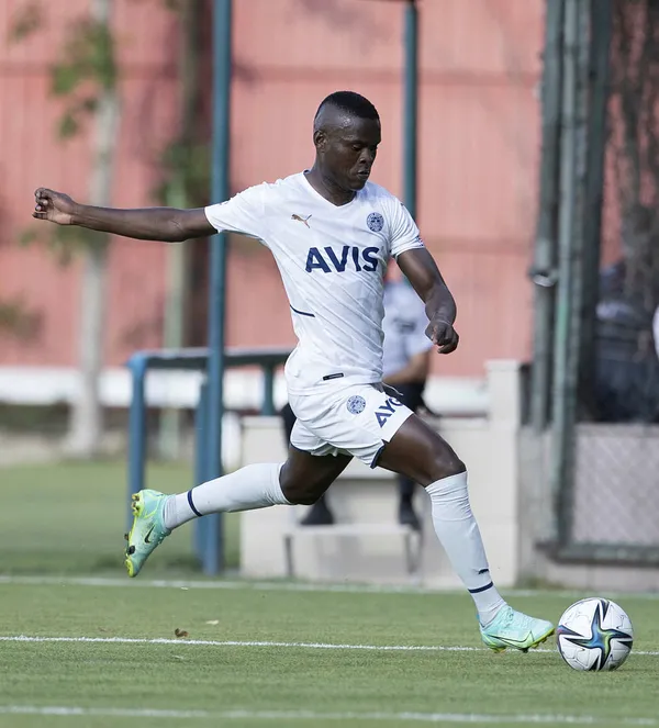 fenerbahceye-mbwana-samatta-mujdesi-iskoc-ekibi-devrede-1627410557755.jpg Fenerbahçe’ye Mbwana Samatta müjdesi! İskoç ekibi devrede…-4