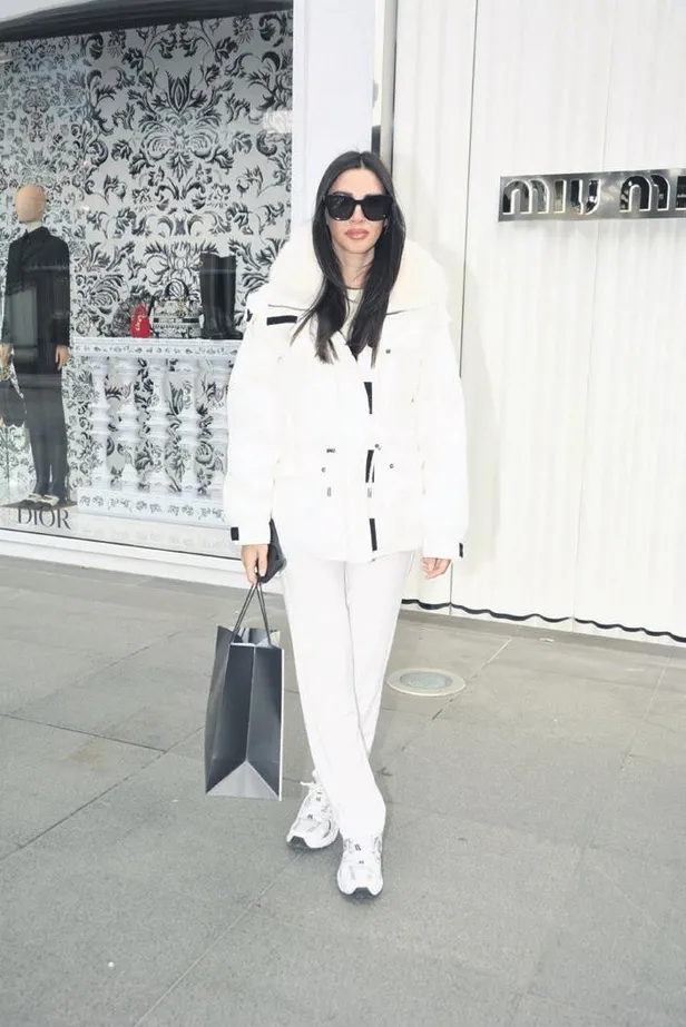 aynur-aydin-gece-hayatindan-uzak-durma-nedeni-acikladi-1674945205510.jpeg Aynur Aydın gece hayatından uzak durma nedeni açıkladı!-12