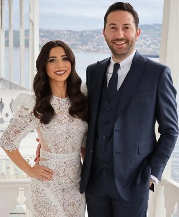 tacize-ugrayan-tugba-sodekoglu-kimdirtugba-sodekoglu-kac-yasinda-nereli-esi-kim-iste-instagram-hesabi-1639570090895.jpg Tacize uğrayan Tuğba Södekoğlu kimdir? Tuğba Södekoğlu kaç yaşında, nereli, eşi kim? İşte İnstagram hesabı...-3