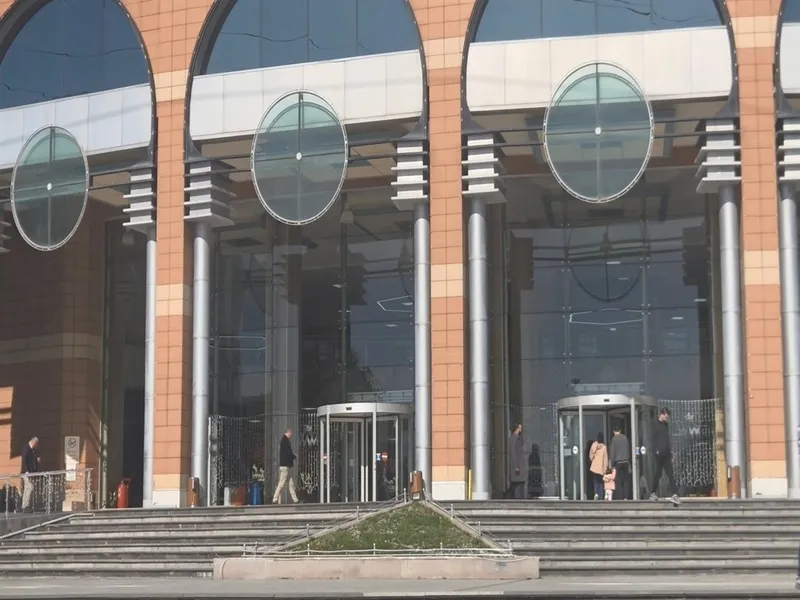 kuyumcukentteki-20-milyonluk-soygun-kamerada-1-supheli-gozaltinda-1773147951596.jpeg Kuyumcukent'teki 20 milyonluk soygun kamerada: 1 şüpheli gözaltında-4