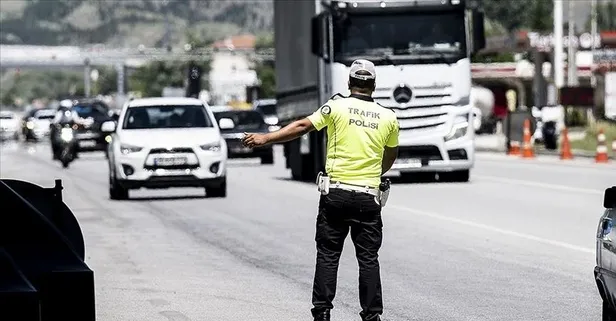 Yola çıkacaklar dikkat! Bayram tedbirleri belli oldu: Kaç polis görev başında olacak?