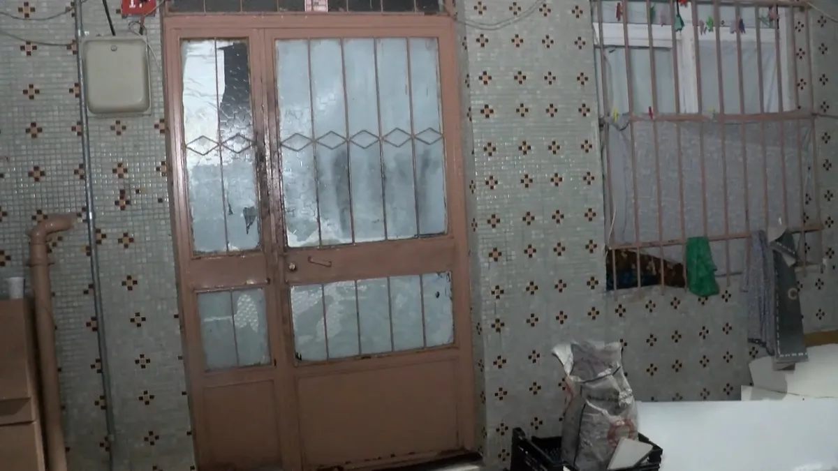 İki Suriyeli kız çocuğuna evlerinde taşlı saldırı: 1 ölü, 1 yaralı