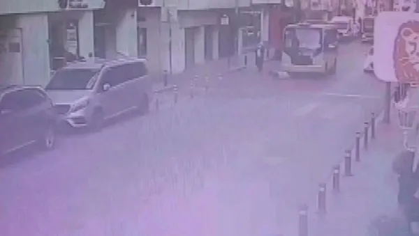 1602660238258.jpg Karşıdan karşıya geçmek isterken hayatının şokunu yaşadı! Yer: Bayrampaşa-2