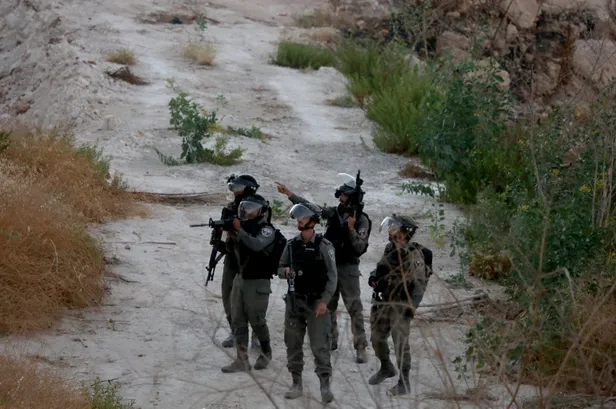 İsrail, Doğu Kudüs’te Filistinlilere ait binayı patlayıcıyla yıktı