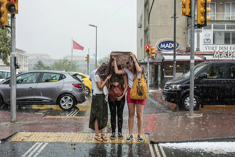 Meteoroloji'den şiddetli yağış uyarısı! Bugün İstanbul'da hava nasıl olacak? 23 Aralık 2018 Pazar hava durumu - 10