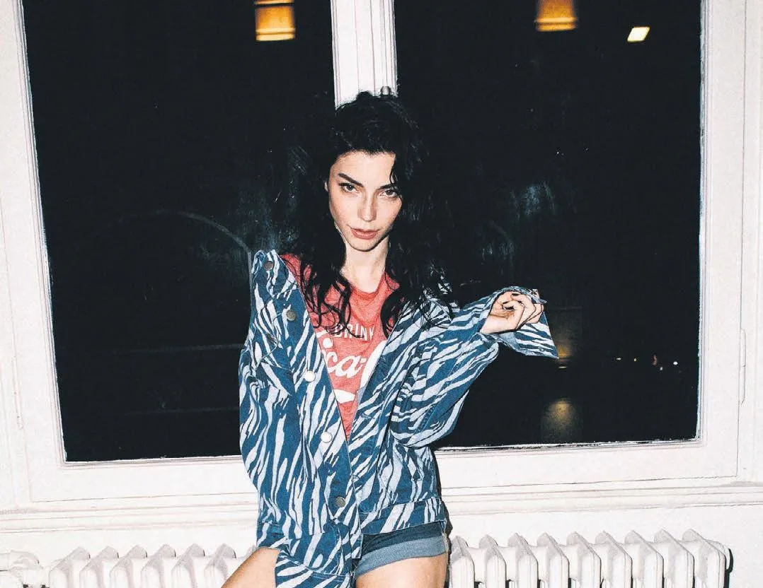 Merve’den iki ters bir düz