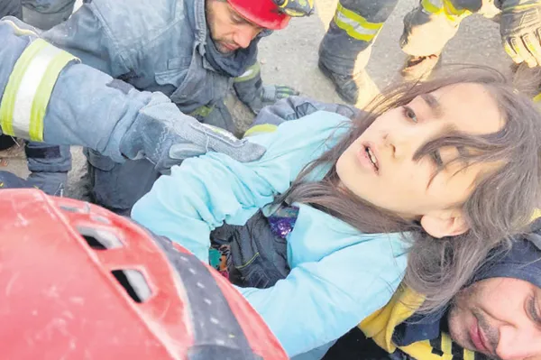 1676067195070.jpg 99 saat sonra enkazdan çıkan Ayfer’in ilk isteği duygulandırdı! Zeynep Bastık'tan paylaşım geldi-7