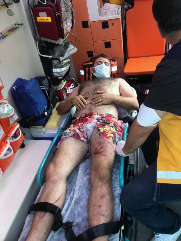 iskoc-turistler-olumden-dondu-35-metrelik-ucuruma-yuvarlandilar-1633459862302.jpg İskoç turistler ölümden döndü! 35 metrelik uçuruma yuvarlandılar-2