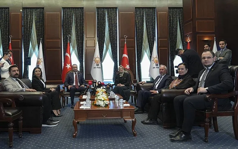 AK Parti Genel Merkezi'ndeki bayramlaşmada gündem Gazze! CHP, MHP, İYİ Parti, Yeniden Refah Partisi, HÜDA PAR, BBP, DSP ve Vatan Partisi heyetleri ayrı ayrı ziyarette bulundu!-2