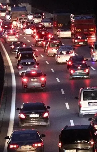 İzmir trafik durumu! İzmir yol durumu trafik yoğunluğu nasıl?