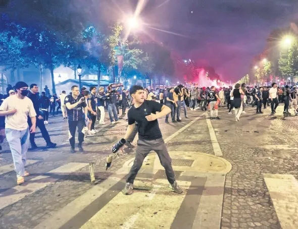PSG’nin zaferi Fransa’yı karıştırdı!