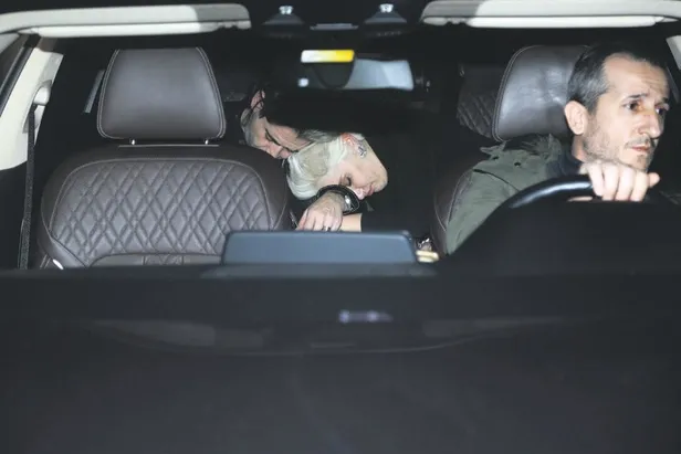 Sıla ile kaçamağı evliliğine mal olan ünlü yemek şefi Hazer Amani açıklama yapmaktan kaçındı-3