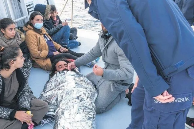 Ege'deki Yunan zulmü fotoğraflarla belgelendi: Hepimizi dövüp kadınları taciz ettiler!