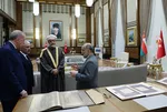 Başkan Erdoğan'dan Umman Sultanı Heysem bin Tarık'a hem devlet nişanı hem İstanbul Mushafı! | Dikkat çeken Türk detayı