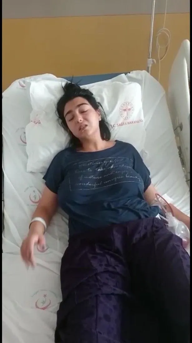 yozgatta-dehset-anlari-beyzanur-mus-2-yasindaki-cocugunun-gozleri-onunde-bicaklandi-biraz-sevmek-istedim-diye-1661587863274.jpeg Yozgat'ta dehşet anları! Beyzanur Muş 2 yaşındaki çocuğunun gözleri önünde bıçaklandı... "Biraz sevmek istedim diye saldırdı"-4