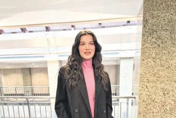 Kol ’Kaan’at geriyor!
