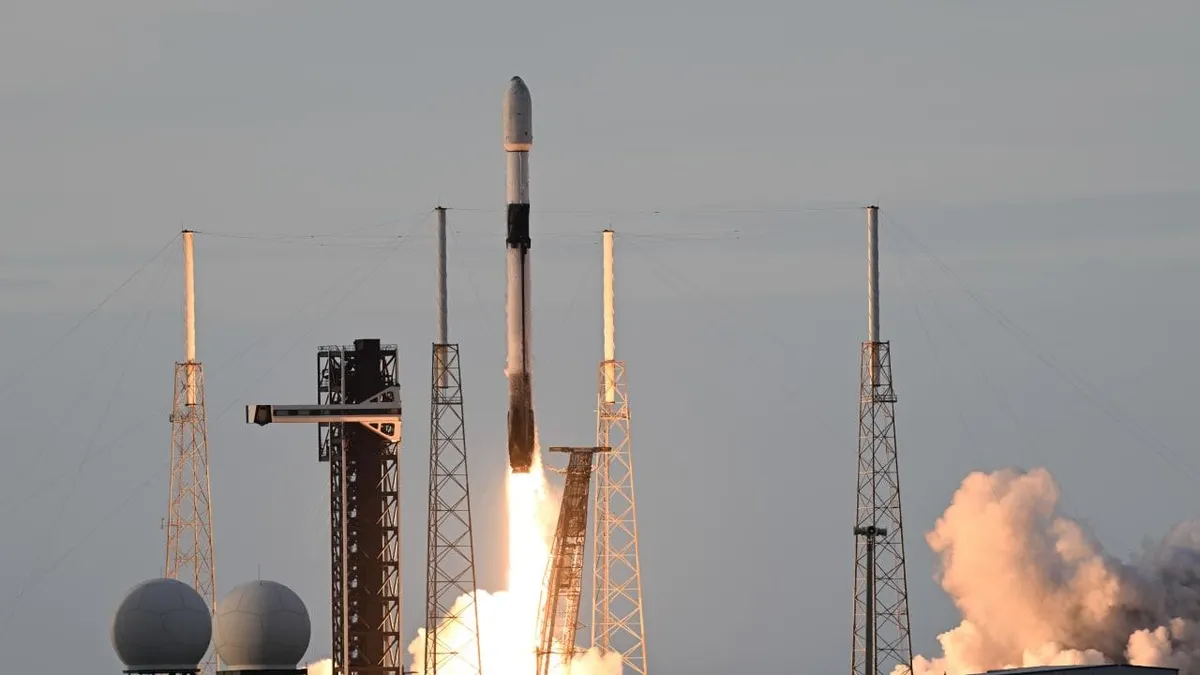 Türkiye'nin ilk yerli ve milli haberleşme uydusu Türksat 6A uzaya fırlatıldı!