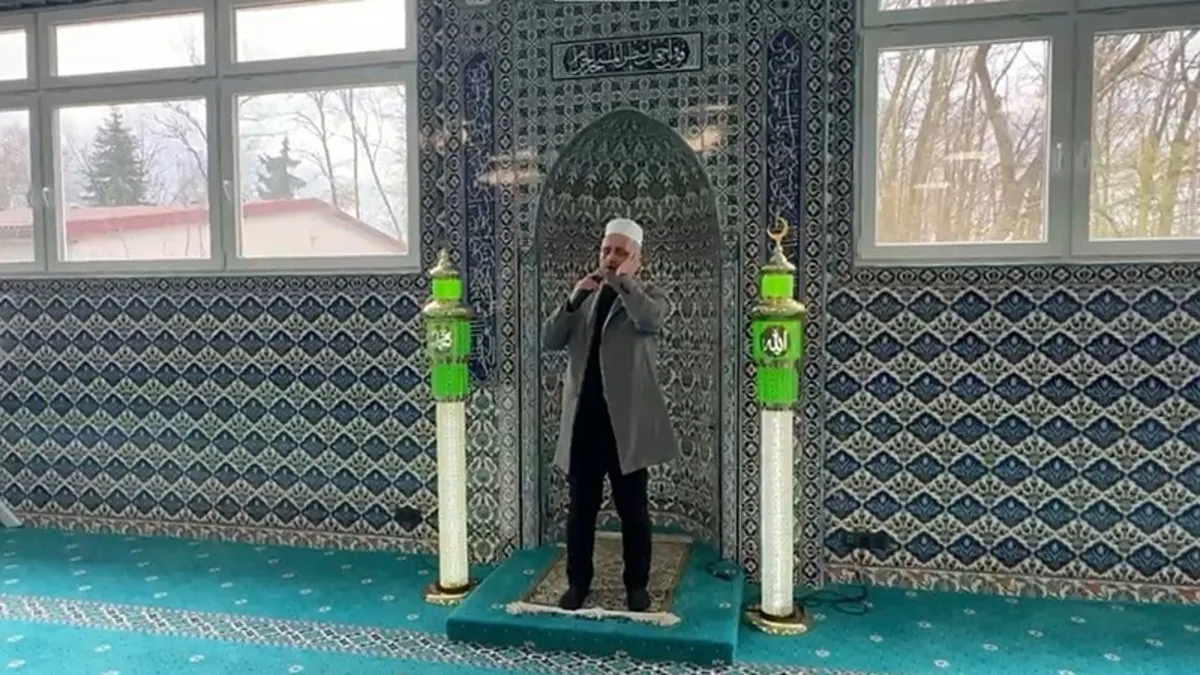 İlber Ortaylı’nın son isteği yerine getirildi: Sesine hayran kaldığı imam selasını okudu