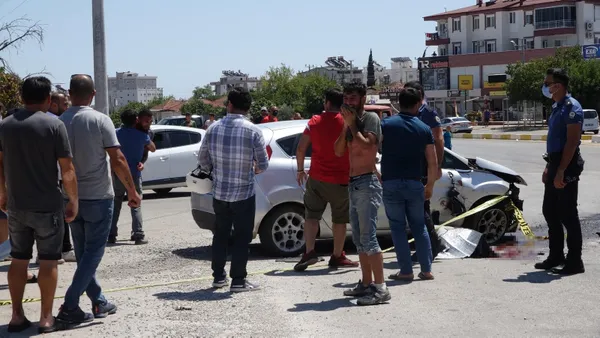 ailesinden-araci-kacirdi-savrulan-otomobilin-camindan-disari-firlayan-cocuk-hayatini-kaybetti-1629116518355.jpg Arkadaş kurbanı oldu! Savrulan otomobilin camından dışarı fırlayan çocuk hayatını kaybetti-4