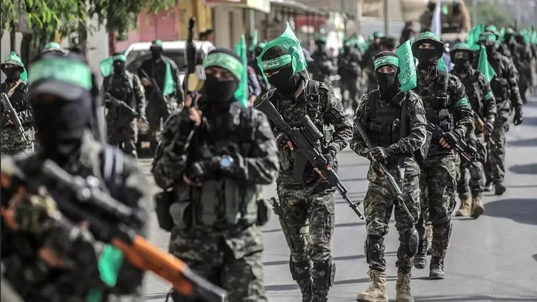 Hamas 2 rehineyi daha serbest bıraktı!