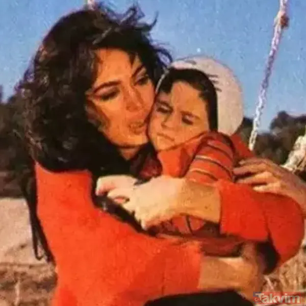 Selvi Boylum Al Yazmalım’ın çocuk oyuncusu Zembilli’nin yıldızı çıktı! Türkan Şoray’ın oğlu Samet meğer... - 3