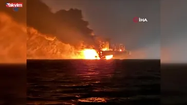 Kocaeli'de yanan gemi böyle görüntülendi
