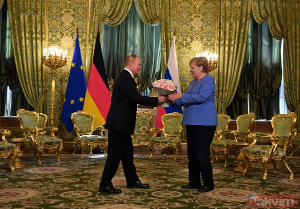 SON DAKİKA: Rusya Devlet Başkanı Putin Almanya Başbakanı Angela Merkel'e çiçek verdi - 20