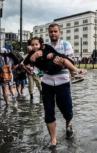 Meteoroloji'den İstanbul için son dakika uyarısı! Fırtına çok kuvvetli geliyor