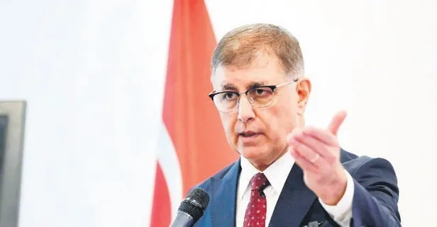 CHP'li İzmir Büyükşehir Belediye Başkanı Cemil Tugay emekle oynayarak intikam aldı